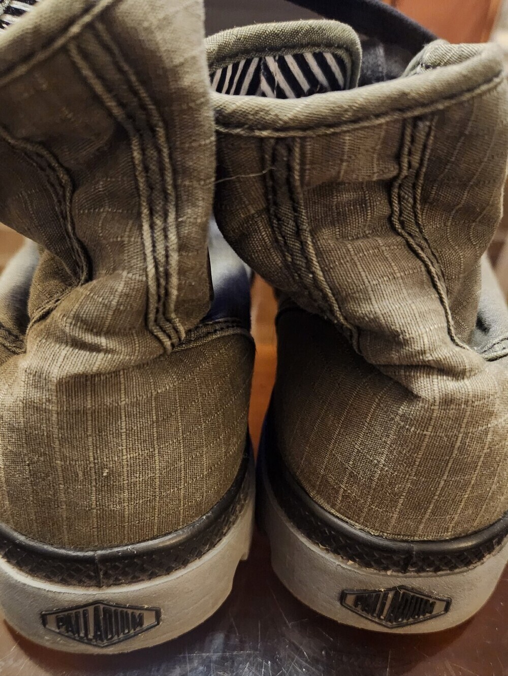 Women's Palladium Boots Size 10 - Picture 6 of 9